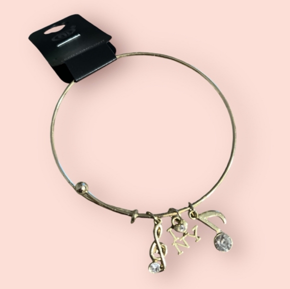 Jewelry - 🥳 7/$10 CLEARANCE PRICE❣️ I♥️NY Bracelet Gold